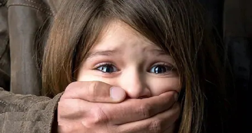 उत्तरप्रदेश में 13 साल के बच्चे ने 5 साल की बच्ची का किया रेप उत्तरप्रदेश में 13 साल के बच्चे ने 5 साल की बच्ची का किया रेप